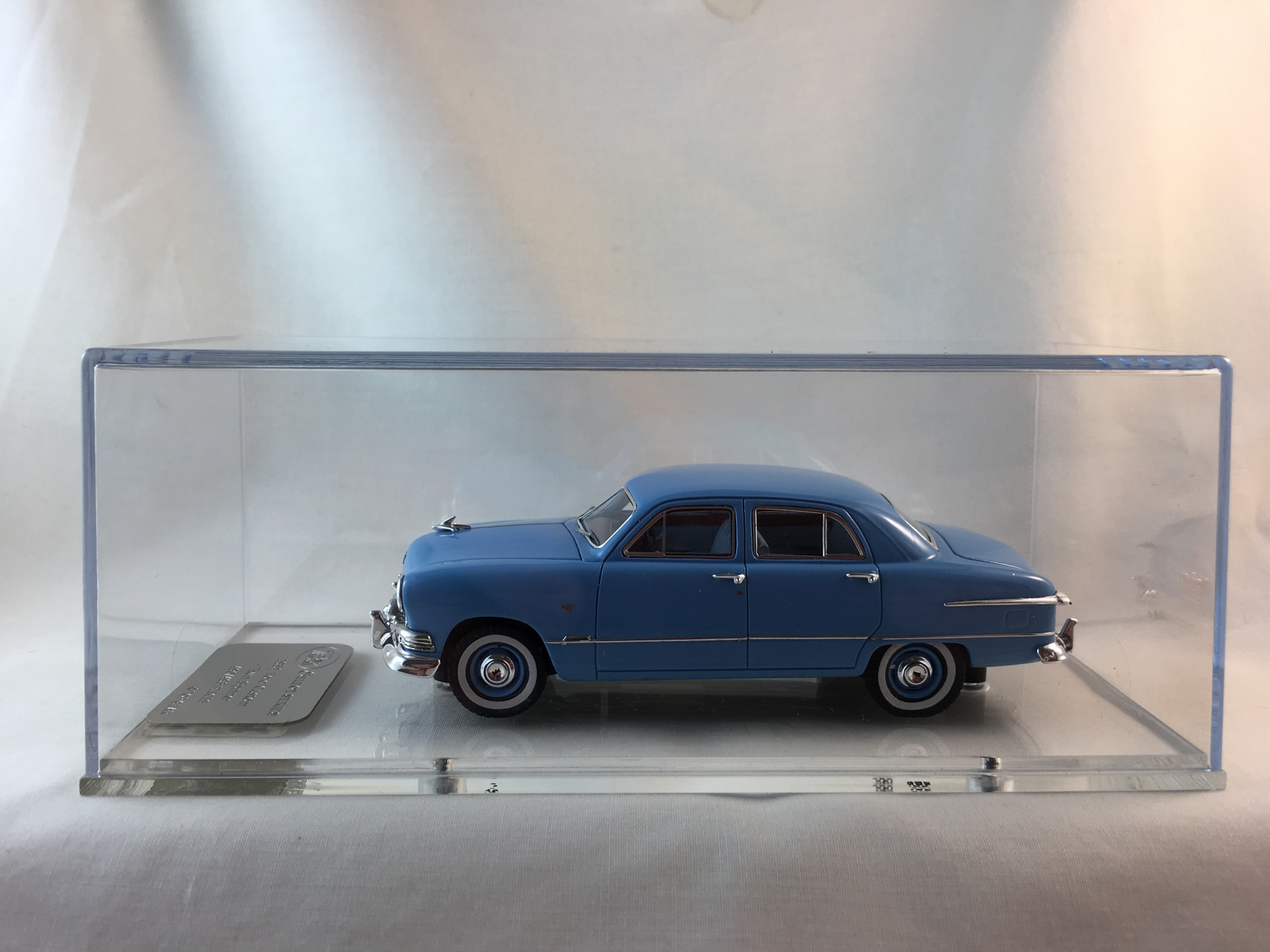 1951 Ford Custom Twin Spinner – Blue