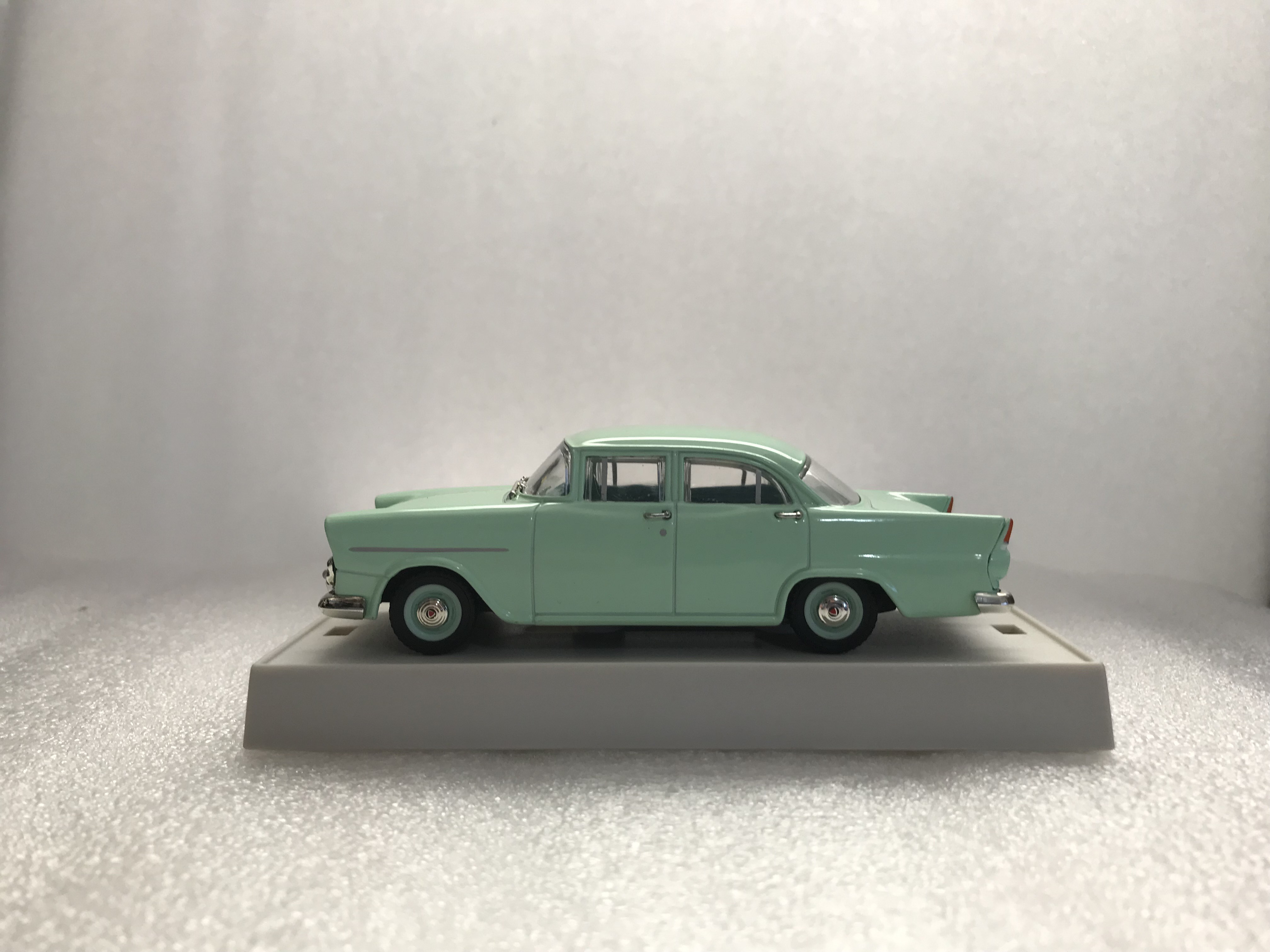 1961 EK Sedan – Green. – UR Trading International